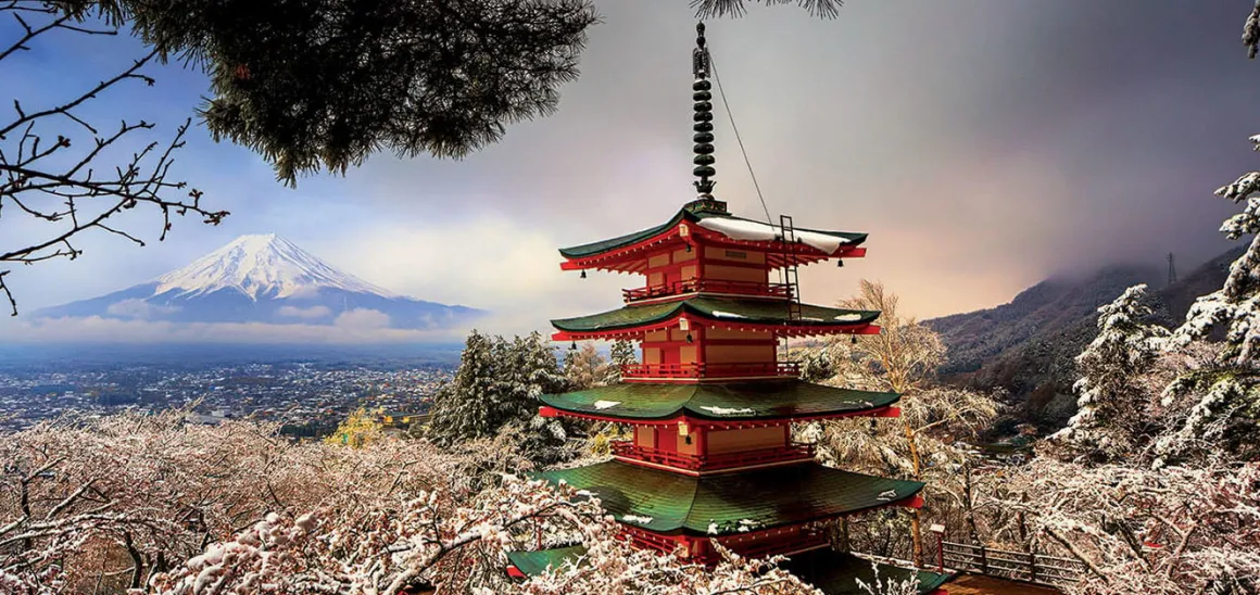 Educa Fuji berg en de Chureito Pagode in Japan - puzzel van 3000 stukjes